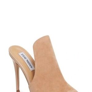 STEVE MADDEN
Sinful Sandal In Nude Sue Size 6